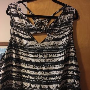 Jessica Simpson strappy sleeveless tank top -size 2x